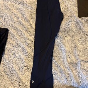lululemon athletica women 3/4 Deep Blue Leggings
